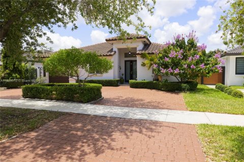 House in Miami, Florida 3 bedrooms, 170.94 sq.m. № 1814294 - photo 6