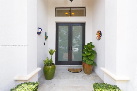 House in Miami, Florida 3 bedrooms, 170.94 sq.m. № 1814294 - photo 8