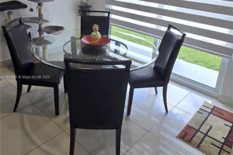 Adosado en venta en Homestead, Florida, 4 dormitorios, 133.22 m2 № 1855277 - foto 13