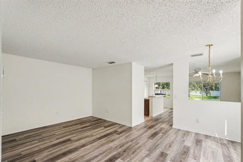 Townhouse in Tampa, Florida 3 bedrooms, 173.54 sq.m. № 2427108 - photo 8