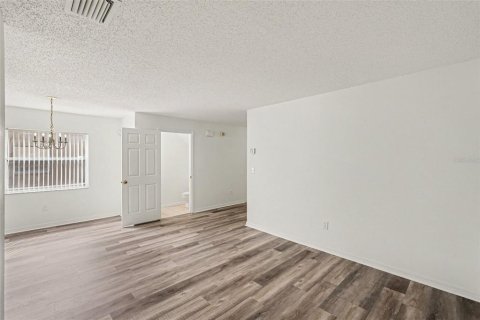 Townhouse in Tampa, Florida 3 bedrooms, 173.54 sq.m. № 2427108 - photo 6