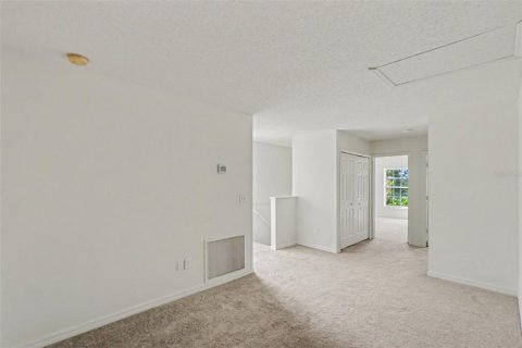 Townhouse in Tampa, Florida 3 bedrooms, 173.54 sq.m. № 2427108 - photo 19