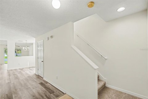 Townhouse in Tampa, Florida 3 bedrooms, 173.54 sq.m. № 2427108 - photo 5