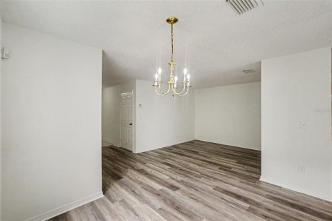 Townhouse in Tampa, Florida 3 bedrooms, 173.54 sq.m. № 2427108 - photo 7