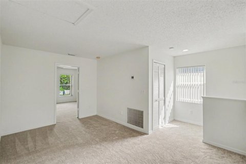 Townhouse in Tampa, Florida 3 bedrooms, 173.54 sq.m. № 2427108 - photo 20