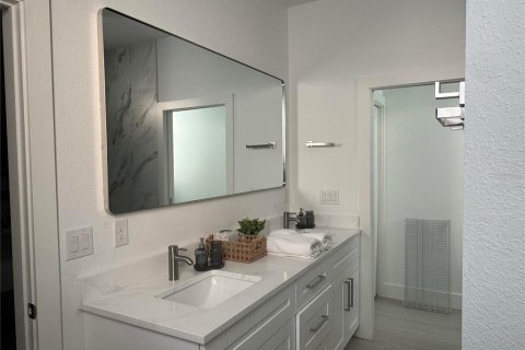 Купить виллу или дом в Порт-Шарлотт, Флорида 8 комнат, 155.15м2, № 2148744 - фото 11
