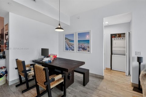 Condominio en venta en Miami, Florida, 2 dormitorios, 102.29 m2 № 2244358 - foto 14