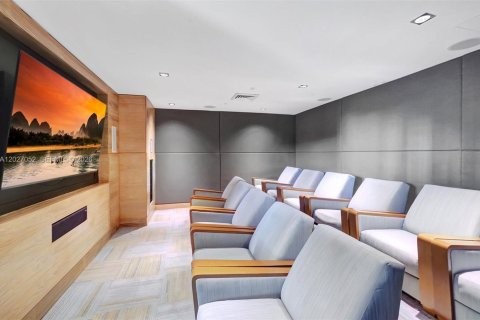 Condominio en venta en Miami, Florida, 2 dormitorios, 102.29 m2 № 2244358 - foto 28