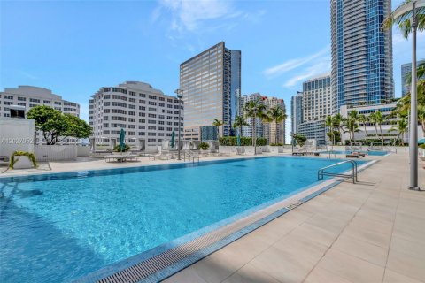 Condominio en venta en Miami, Florida, 2 dormitorios, 102.29 m2 № 2244358 - foto 20