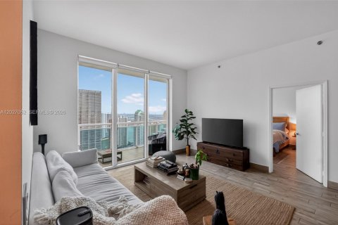 Condominio en venta en Miami, Florida, 2 dormitorios, 102.29 m2 № 2244358 - foto 4