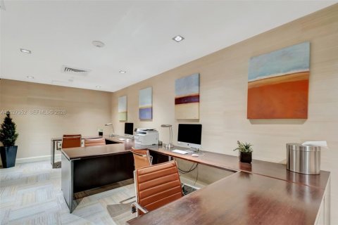 Condominio en venta en Miami, Florida, 2 dormitorios, 102.29 m2 № 2244358 - foto 26