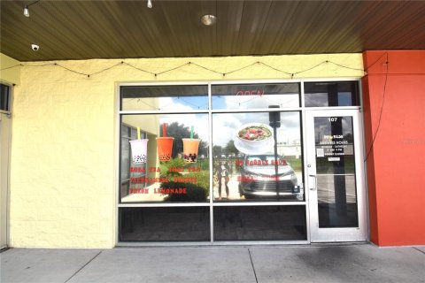 Immobilier commercial à Orlando, Floride 1086.96 m2 № 2334101