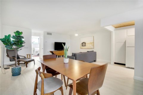 Copropriété à louer à North Palm Beach, Floride: 1 chambre, 79.43 m2 № 2434409 - photo 18