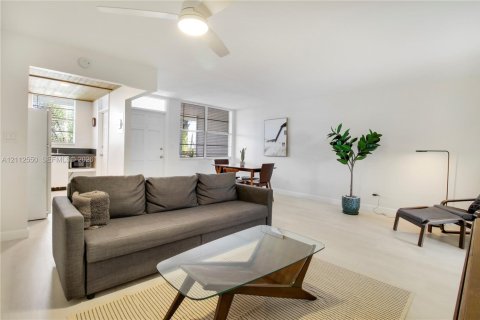 Copropriété à louer à North Palm Beach, Floride: 1 chambre, 79.43 m2 № 2434409 - photo 13