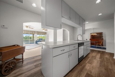 Casa en venta en Ocklawaha, Florida, 3 dormitorios, 199.83 m2 № 2207554 - foto 15