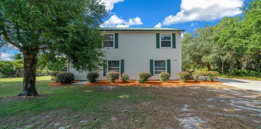 Casa en Ocklawaha, Florida 3 dormitorios, 199.83 m2 № 2207554