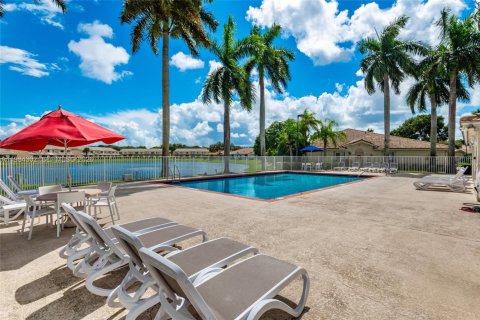 Adosado en venta en Dania Beach, Florida, 2 dormitorios, 103.12 m2 № 2045470 - foto 10