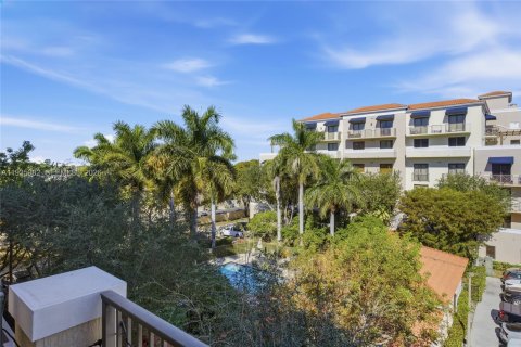 Condo in Miami, Florida, 2 bedrooms  № 1996363 - photo 19