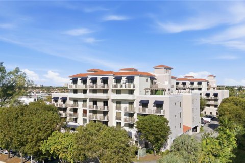 Condo in Miami, Florida, 2 bedrooms  № 1996363 - photo 4