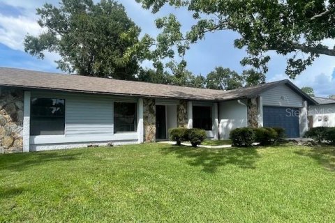 House in Tampa, Florida 4 bedrooms, 180.23 sq.m. № 1865941 - photo 2