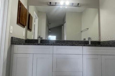 House in Tampa, Florida 4 bedrooms, 180.23 sq.m. № 1865941 - photo 10