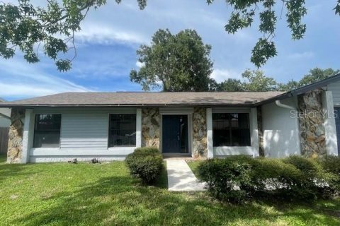 House in Tampa, Florida 4 bedrooms, 180.23 sq.m. № 1865941 - photo 3