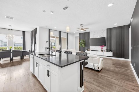 Villa ou maison à vendre à Orlando, Floride: 5 chambres, 332.78 m2 № 2140680 - photo 6