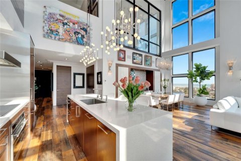 Condo in Saint Petersburg, Florida, 2 bedrooms  № 1902700 - photo 6