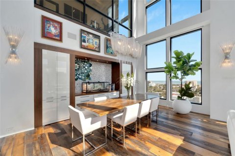 Condo in Saint Petersburg, Florida, 2 bedrooms  № 1902700 - photo 14