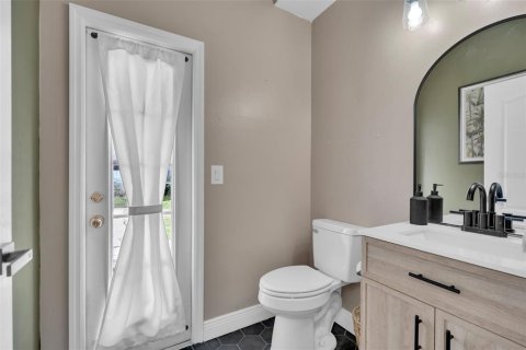 House in Odessa, Florida 4 bedrooms, 228.17 sq.m. № 2220414 - photo 26