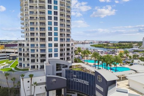 Condo in Tampa, Florida, 2 bedrooms  № 2369382 - photo 2