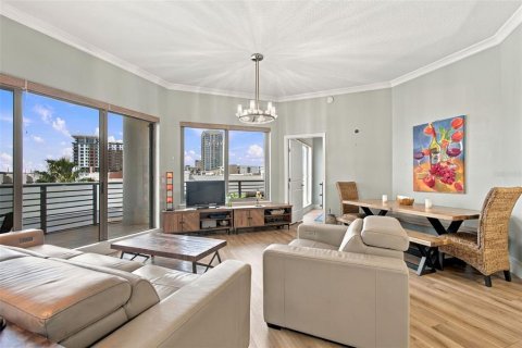 Condo in Tampa, Florida, 2 bedrooms  № 2369382 - photo 15