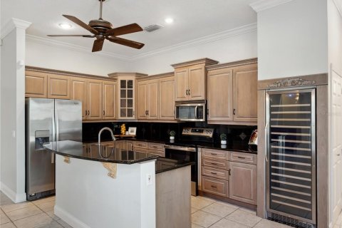 House in Lake Mary, Florida 3 bedrooms, 202.62 sq.m. № 1635924 - photo 10