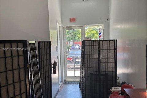 Propiedad comercial en venta en Miramar, Florida № 1779992 - foto 5