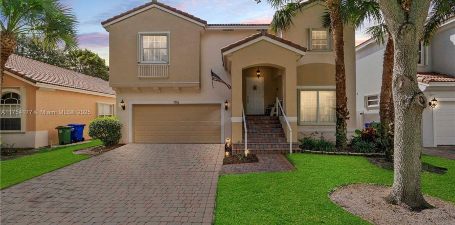 Casa en Pembroke Pines, Florida 3 dormitorios, 201.41 m2 № 1573182