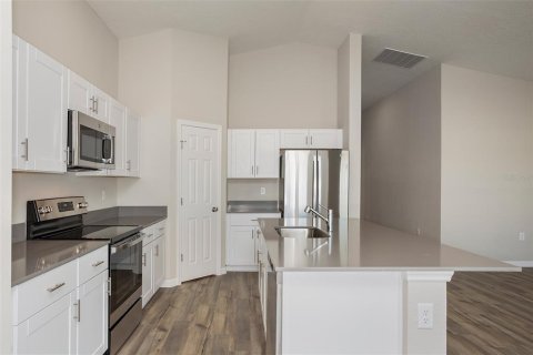 Villa ou maison à vendre à Zephyrhills, Floride: 4 chambres, 171.87 m2 № 1851382 - photo 4