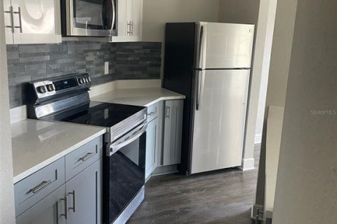 Condo in Orlando, Florida, 2 bedrooms  № 1562286 - photo 5