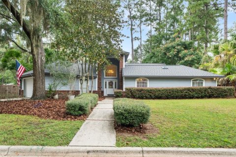 Villa ou maison à Gainesville, Floride 4 chambres, 229.93 m2 № 2407054