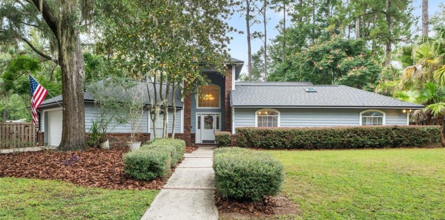 Villa ou maison à Gainesville, Floride 4 chambres, 229.93 m2 № 2407054