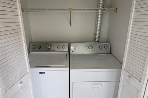 Купить кондоминиум в Винтер-Парк, Флорида 6 комнат, 91.97м2, № 2218914 - фото 9