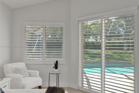 Casa en venta en Weston, Florida, 5 dormitorios, 238.02 m2 № 2066247 - foto 27