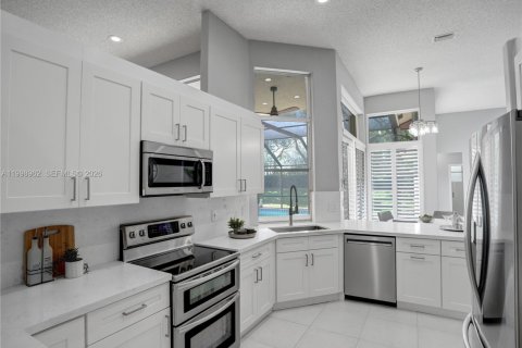 Casa en venta en Weston, Florida, 5 dormitorios, 238.02 m2 № 2066247 - foto 8