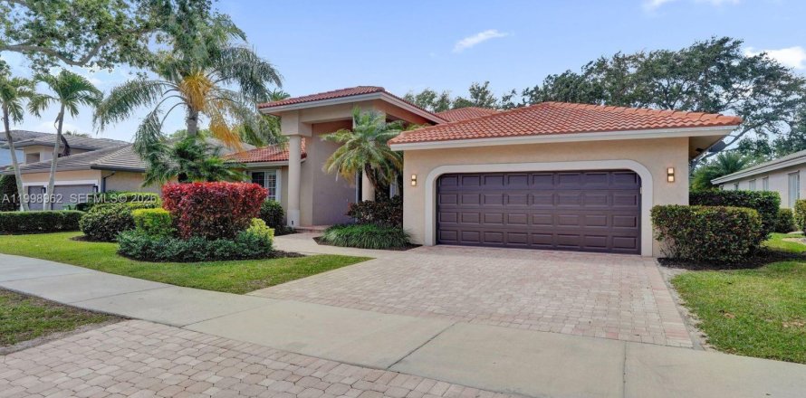 Casa en Weston, Florida 5 dormitorios, 238.02 m2 № 2066247