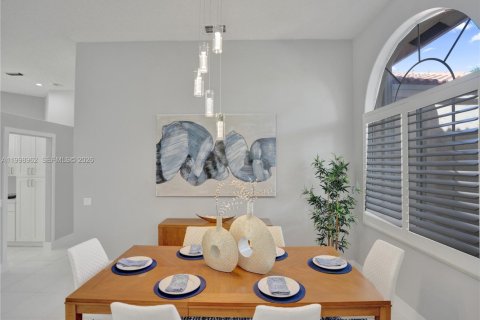 Casa en venta en Weston, Florida, 5 dormitorios, 238.02 m2 № 2066247 - foto 21
