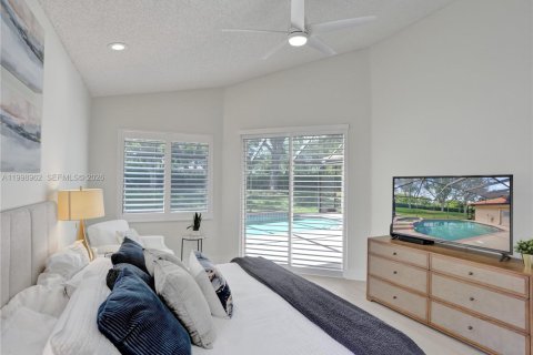 Casa en venta en Weston, Florida, 5 dormitorios, 238.02 m2 № 2066247 - foto 26