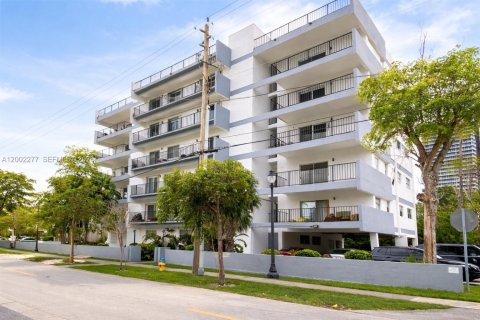 Купить кондоминиум в Норт-Майами-Бич, Флорида 2 спальни, 110.55м2, № 2067806 - фото 20