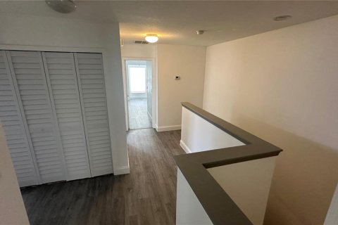 Townhouse in Kissimmee, Florida 3 bedrooms, 156.35 sq.m. № 2219334 - photo 12