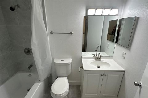 Townhouse in Kissimmee, Florida 3 bedrooms, 156.35 sq.m. № 2219334 - photo 14