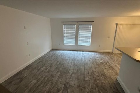 Townhouse in Kissimmee, Florida 3 bedrooms, 156.35 sq.m. № 2219334 - photo 3