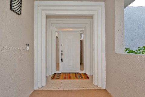 Copropriété à louer à Key Biscayne, Floride: 3 chambres, 192.59 m2 № 1960039 - photo 2